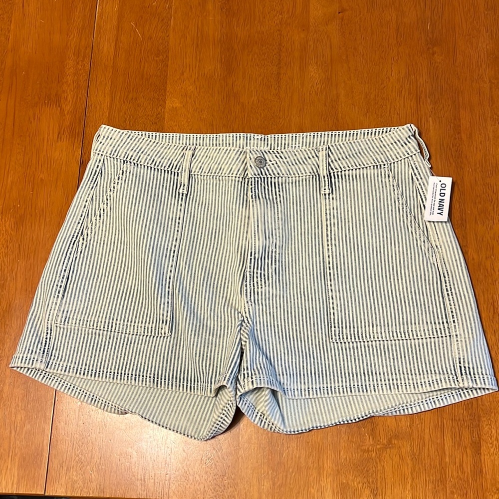 Old Navy Striped Faded Denim High Rise OG Loose Shorts Size 14